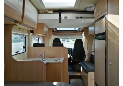 Low Profile Motorhome SUNLIGHT T-64 en Sale Occasion