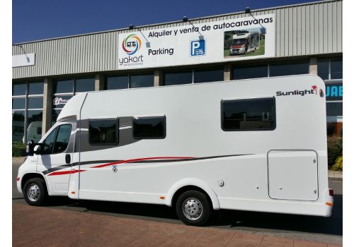 Low Profile Motorhome SUNLIGHT T-68 con cambio automático en Sale Occasion
