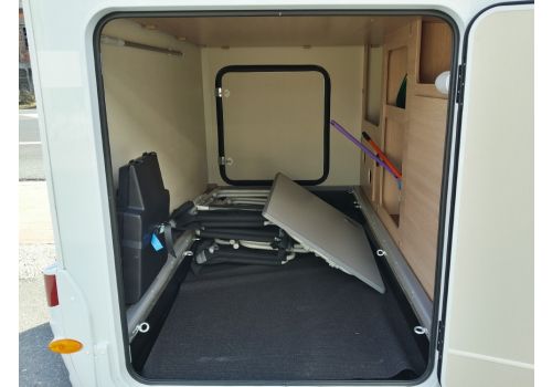 Low Profile Motorhome SUNLIGHT T-68 con cambio automático en Sale Occasion