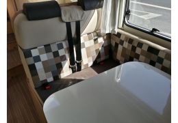 Low Profile Motorhome SUNLIGHT T-68 con cambio automático en Sale Occasion