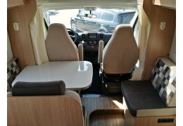 Low Profile Motorhome SUNLIGHT T-68 con cambio automático en Sale Occasion