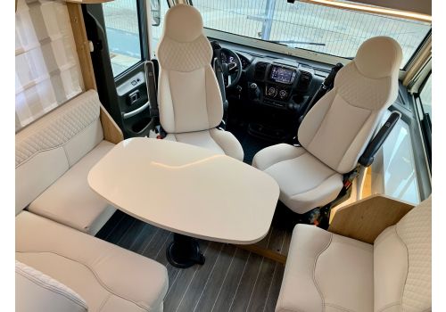 Integral Motorhome ROLLER TEAM Zefiro 284 INT en Sale Occasion