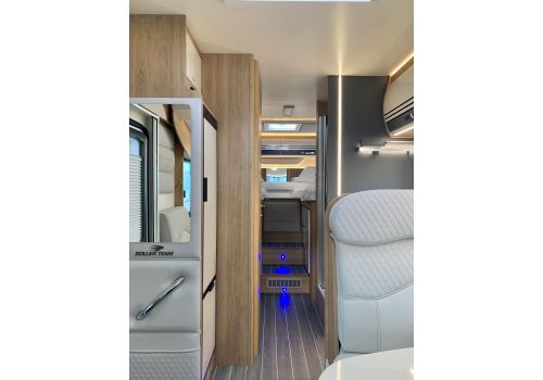 Integral Motorhome ROLLER TEAM Zefiro 284 INT en Sale Occasion