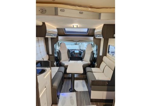 Low Profile Motorhome ROLLER TEAM Kronos Advance 267 TL en Sale Occasion
