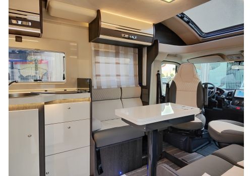 Low Profile Motorhome ROLLER TEAM Kronos Advance 267 TL en Sale Occasion