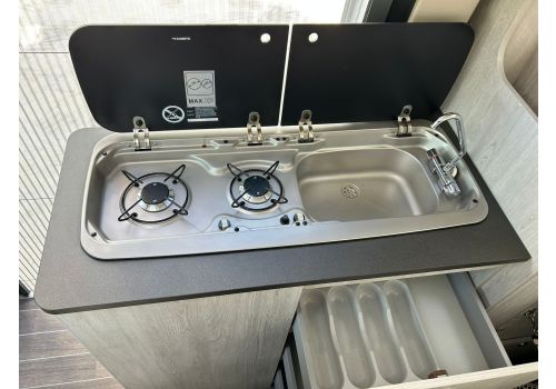 Camper Van ROLLER TEAM Livingstone K2 Sport en Sale Occasion