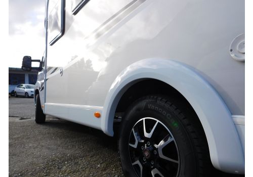 Low Profile Motorhome SUNLIGHT T-68 4 en Sale Occasion