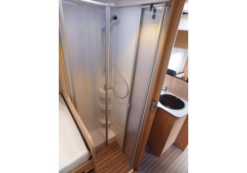 Low Profile Motorhome SUNLIGHT T-68 4 en Sale Occasion
