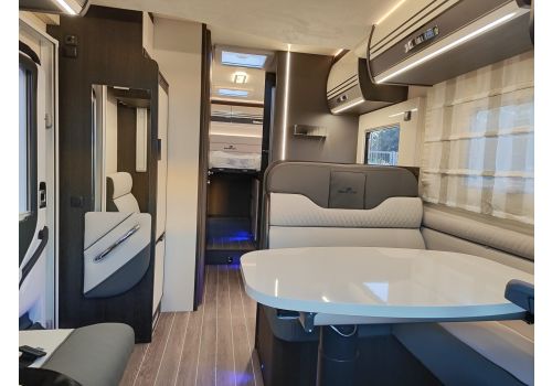 Low Profile Motorhome ROLLER TEAM Kronos 284 TL en Sale Occasion