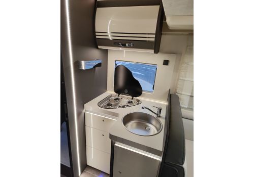 Low Profile Motorhome ROLLER TEAM Kronos 284 TL en Sale Occasion