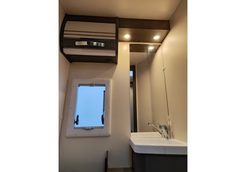 Low Profile Motorhome ROLLER TEAM Kronos 284 TL en Sale Occasion