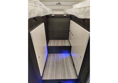Low Profile Motorhome ROLLER TEAM Kronos 284 TL en Sale Occasion