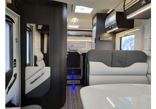 Low Profile Motorhome ROLLER TEAM Kronos 285 TL en Sale Occasion