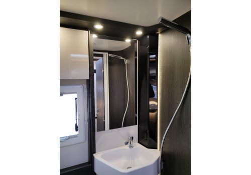 Low Profile Motorhome ROLLER TEAM Kronos 285 TL en Sale Occasion