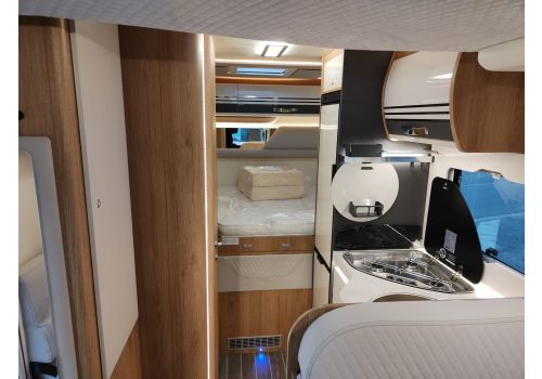 Low Profile Motorhome ROLLER TEAM Zefiro 294 TL en Sale Occasion