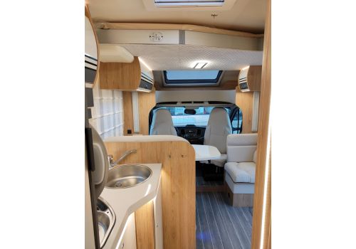 Low Profile Motorhome ROLLER TEAM Zefiro 294 TL en Sale Occasion