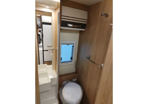 Low Profile Motorhome ROLLER TEAM Zefiro 294 TL en Sale Occasion