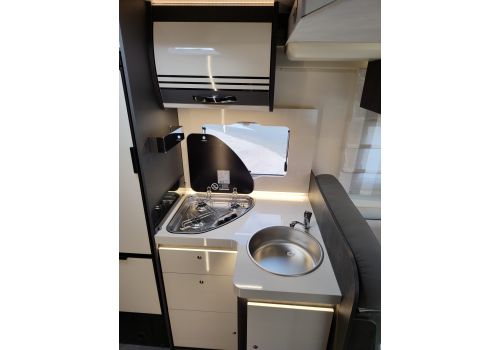 Low Profile Motorhome ROLLER TEAM Kronos 295 TL en Sale Occasion