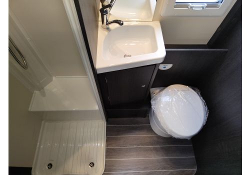 Low Profile Motorhome ROLLER TEAM Kronos 295 TL en Sale Occasion