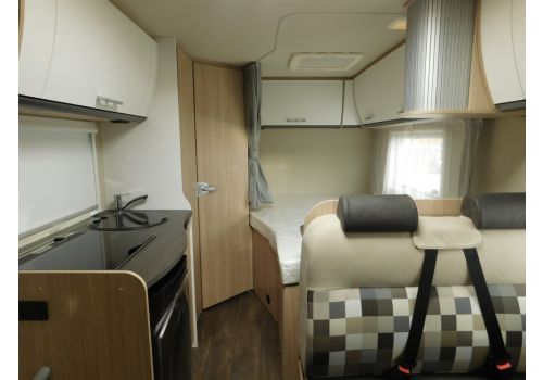 Low Profile Motorhome SUNLIGHT T-58 modelo 2018 en Sale Occasion