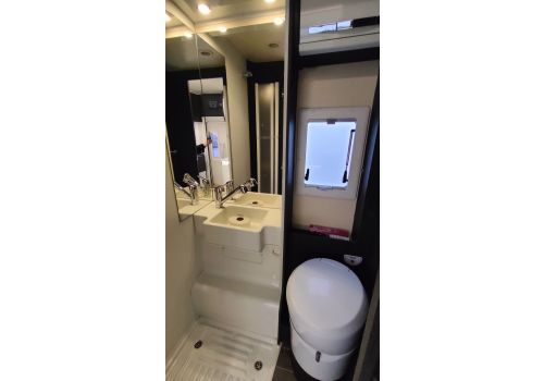 Capuchina Motorhome ROLLER TEAM Kronos 277 M en Sale Occasion