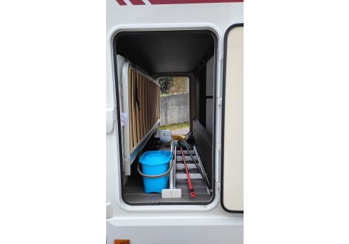 Capuchina Motorhome ROLLER TEAM Kronos 277 M en Sale Occasion
