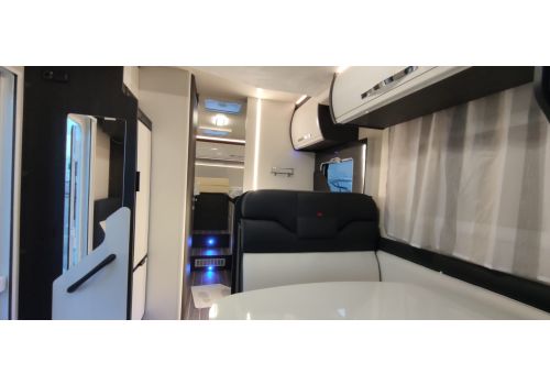Low Profile Motorhome ROLLER TEAM Kronos 284 TL en Sale Occasion