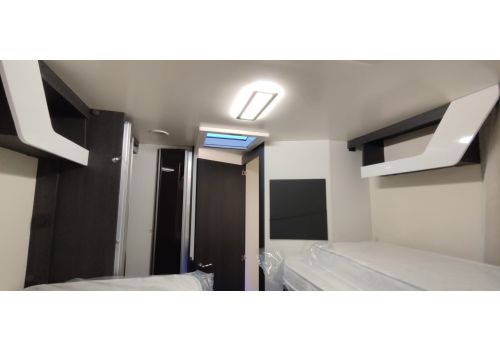Low Profile Motorhome ROLLER TEAM Kronos 284 TL en Sale Occasion