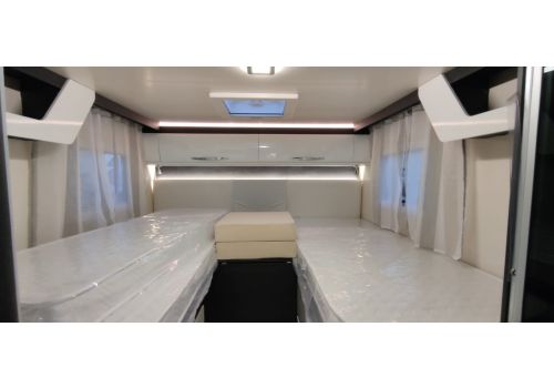 Low Profile Motorhome ROLLER TEAM Kronos 284 TL en Sale Occasion