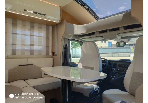 Low Profile Motorhome ROLLER TEAM Zefiro 284 TL en Sale Occasion