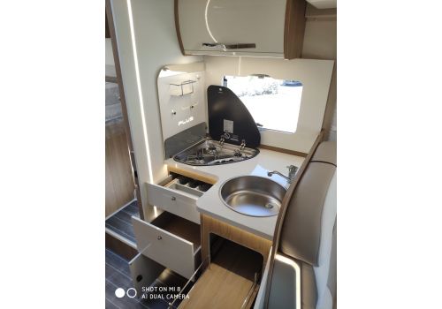 Low Profile Motorhome ROLLER TEAM Zefiro 284 TL en Sale Occasion