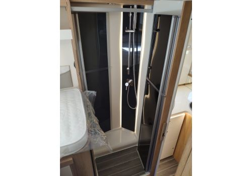 Low Profile Motorhome ROLLER TEAM Zefiro 284 TL en Sale Occasion