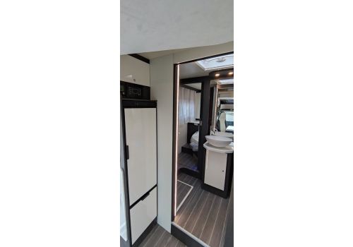 Low Profile Motorhome ROLLER TEAM Kronos 266 TL en Sale Occasion