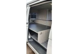 Camper Van VOLKSWAGEN Transporter T5 camperizada en Sale Occasion