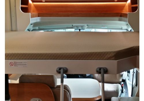 Low Profile Motorhome DETHLEFFS T 7057 EB modelo 2017 en Sale Occasion