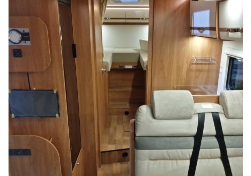 Low Profile Motorhome DETHLEFFS T 7057 EB modelo 2017 en Sale Occasion