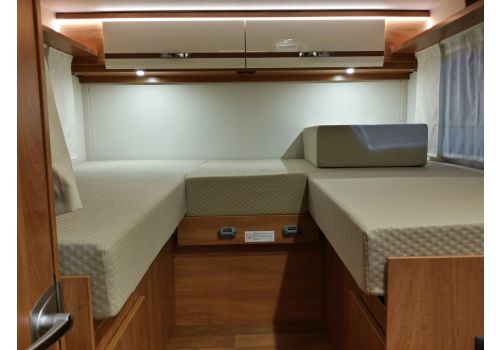 Low Profile Motorhome DETHLEFFS T 7057 EB modelo 2017 en Sale Occasion