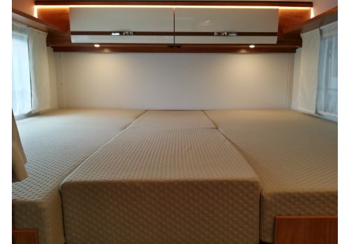 Low Profile Motorhome DETHLEFFS T 7057 EB modelo 2017 en Sale Occasion