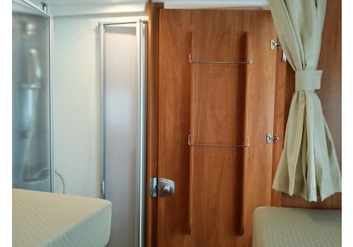 Low Profile Motorhome DETHLEFFS T 7057 EB modelo 2017 en Sale Occasion