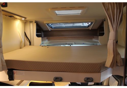 Low Profile Motorhome DETHLEFFS Trend T 7057 DBM modelo 2017 en Sale Occasion