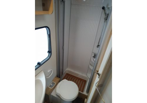Low Profile Motorhome SUNLIGHT T 64 en Sale Occasion
