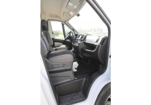 Camper Van RAPIDO V43 en Sale Occasion