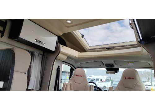 Low Profile Motorhome BENIMAR Mileo 294 en Sale Occasion