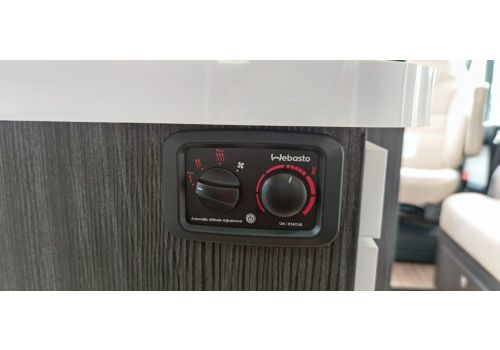 Low Profile Motorhome BENIMAR Mileo 294 en Sale Occasion