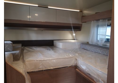 Low Profile Motorhome ITINEO PJ 700 en Sale Occasion
