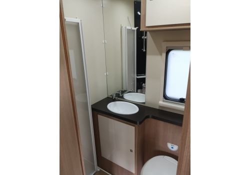 Low Profile Motorhome ITINEO PJ 700 en Sale Occasion