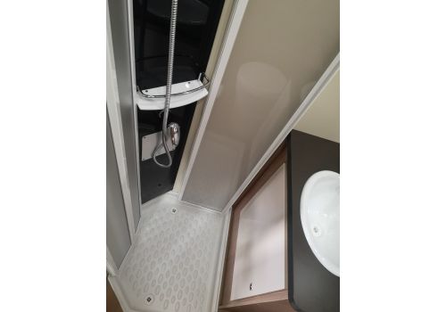 Low Profile Motorhome ITINEO PJ 700 en Sale Occasion