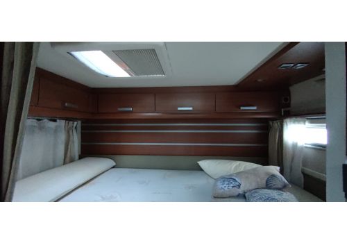 Integral Motorhome KNAUS Sun Liner R12 en Sale Occasion