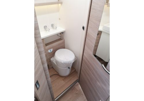 Low Profile Motorhome RAPIDO Rapido C86 en Sale Occasion