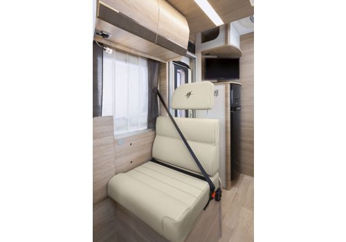 Low Profile Motorhome RAPIDO 696 F Ultimate Line en Sale Occasion